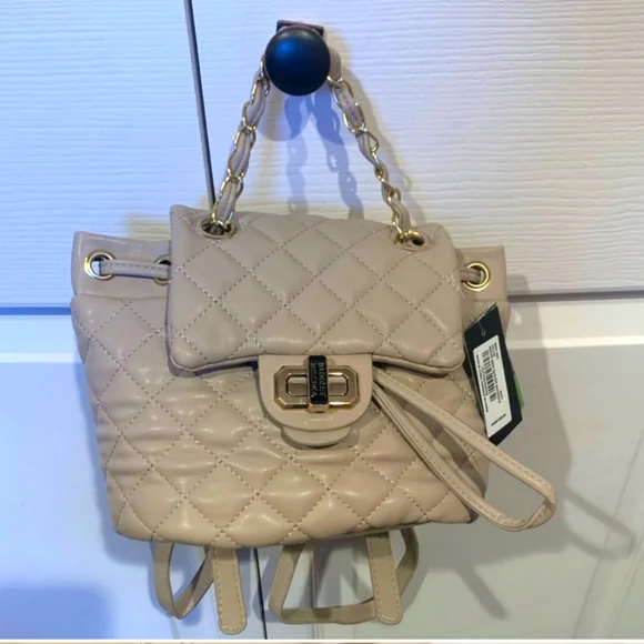 Badgley Mischka | Bags | Nwt Beige Badgley Mischka Quilted  display picture 1
